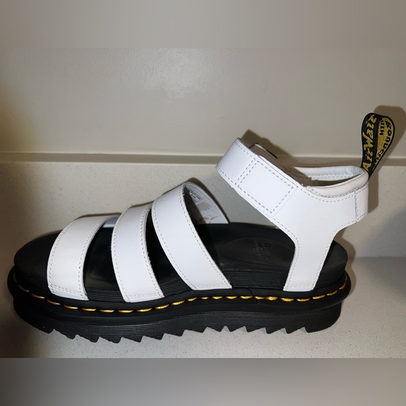 NIB Dr. Martens Blaire Sandals size 7 - Picture 6 of 13